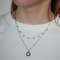 Cargar la imagen en la vista de la galería, Collar Chip Doble Plateado | Peridoto
